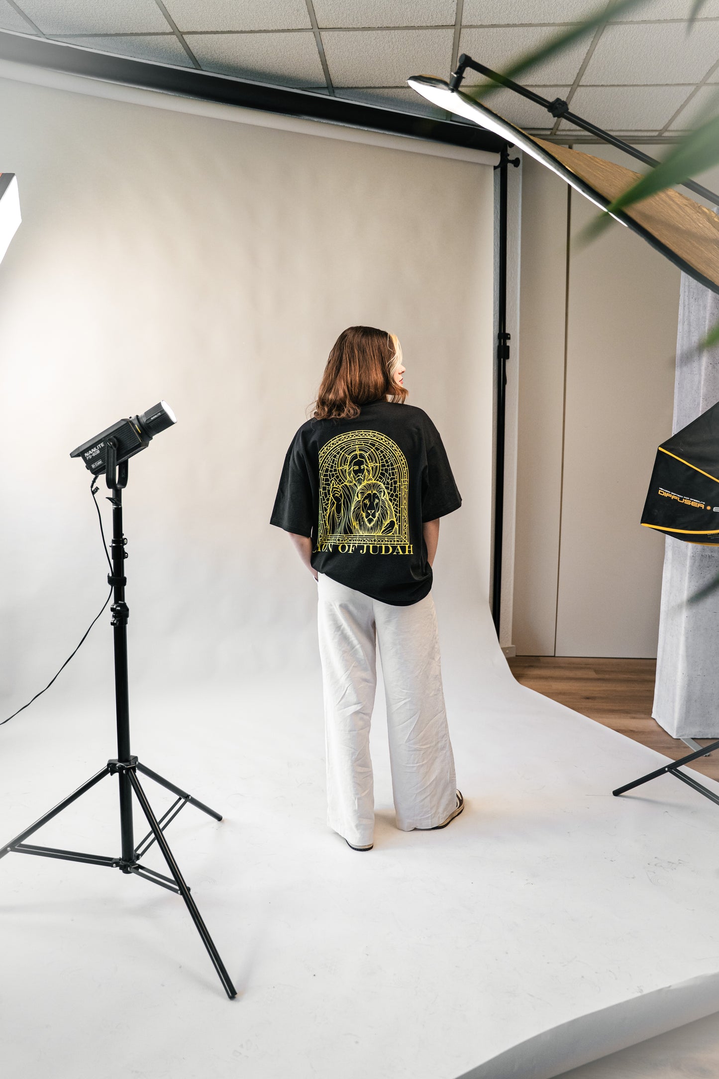 LION OF JUDAH - Oversized Shirt