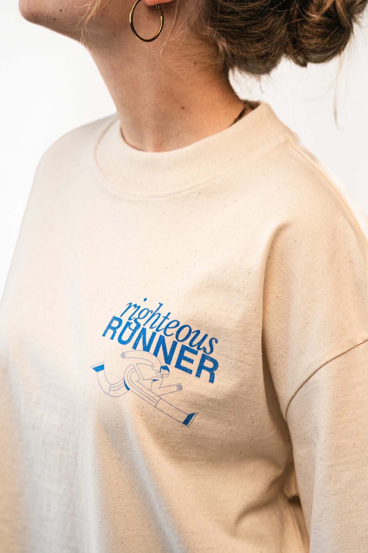 RIGHTEOUS RUNNER - Oversized Shirt