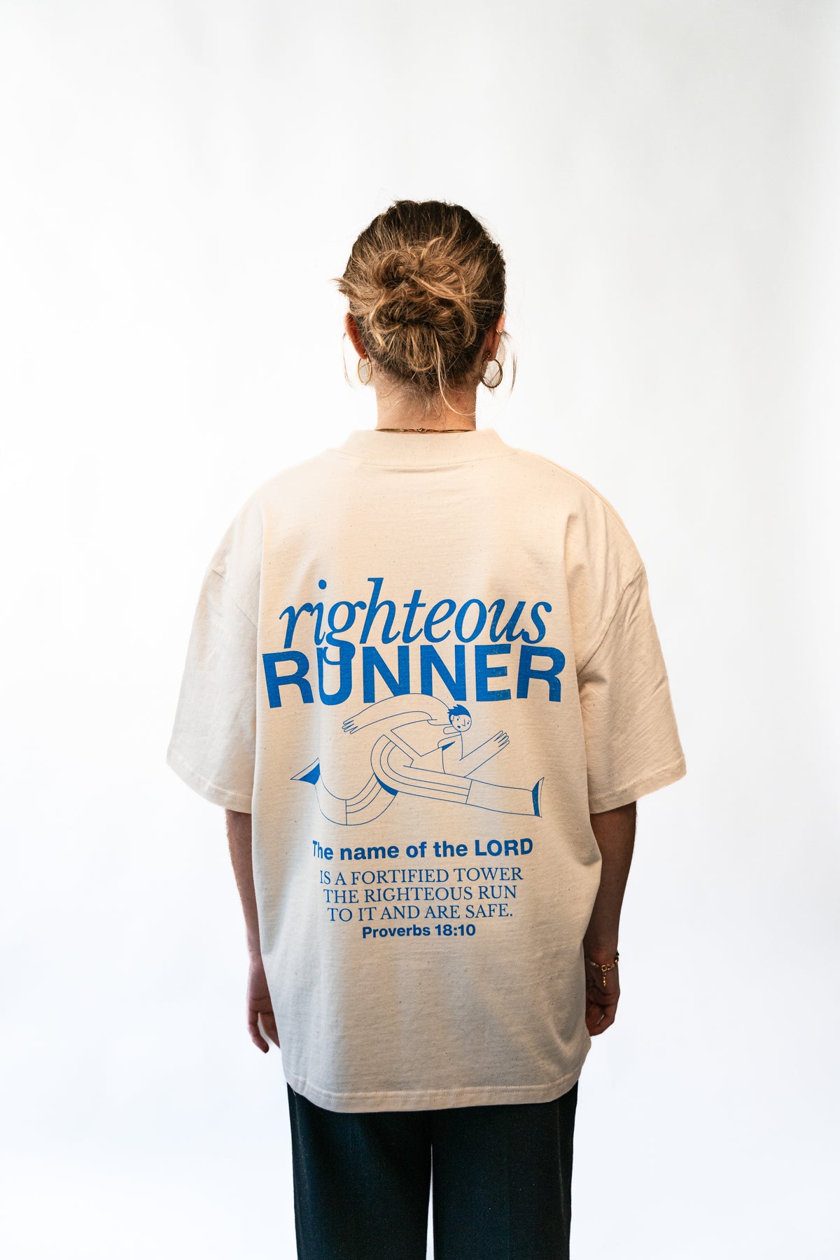 RIGHTEOUS RUNNER - Oversized Shirt