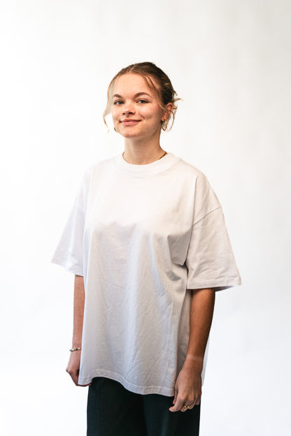 ROOTED IN CHRIST - Oversized Shirt